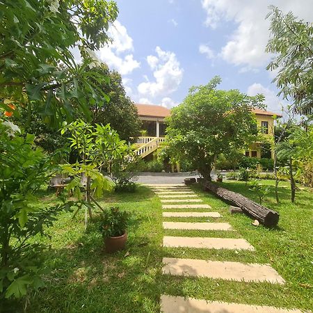 קמפוט Villa Romduol מראה חיצוני תמונה